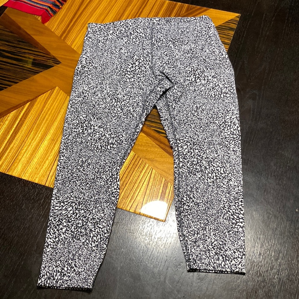 Lululemon LWSEQUS leggings size 14